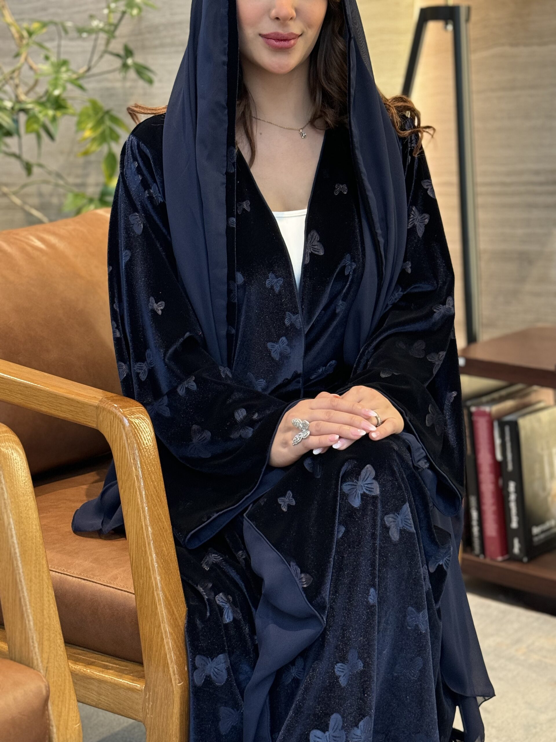 A091-Velvet Abaya - Image 2