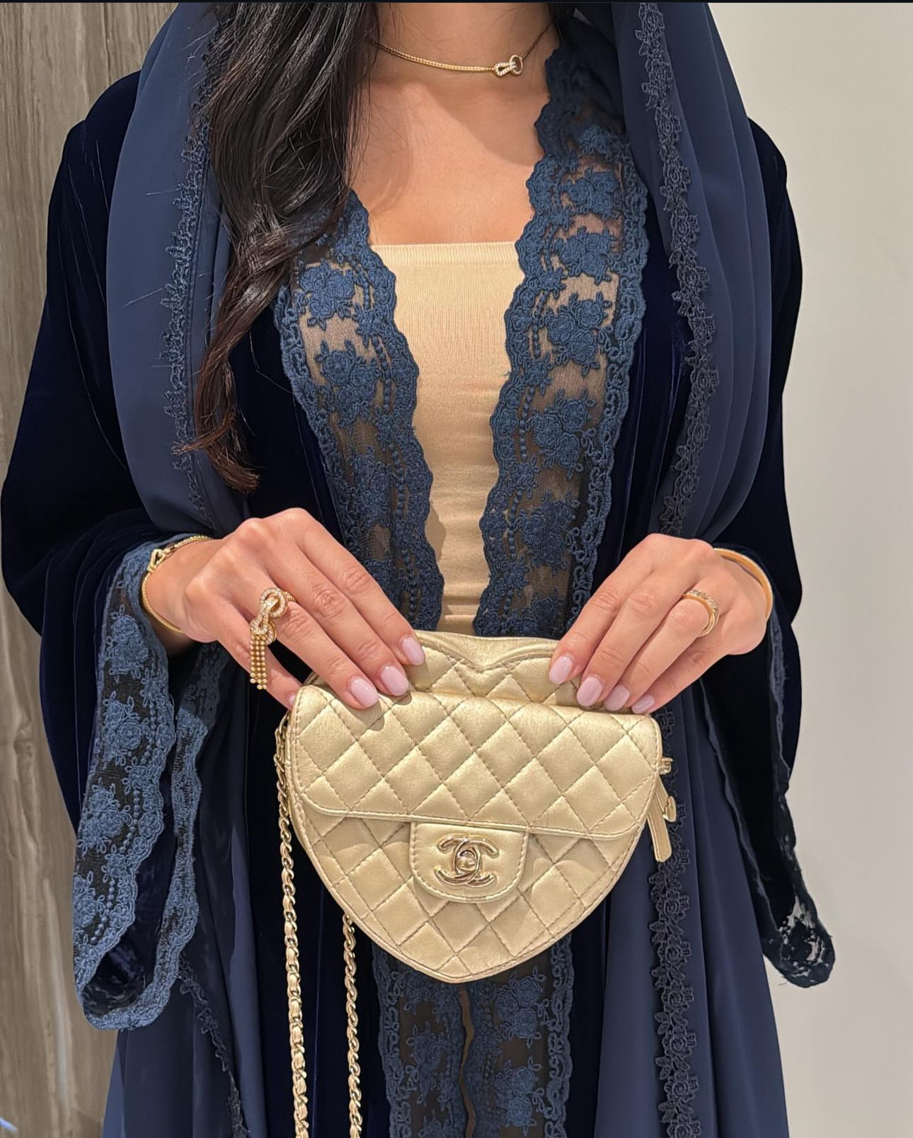 A093-Velvet Abaya - Image 4